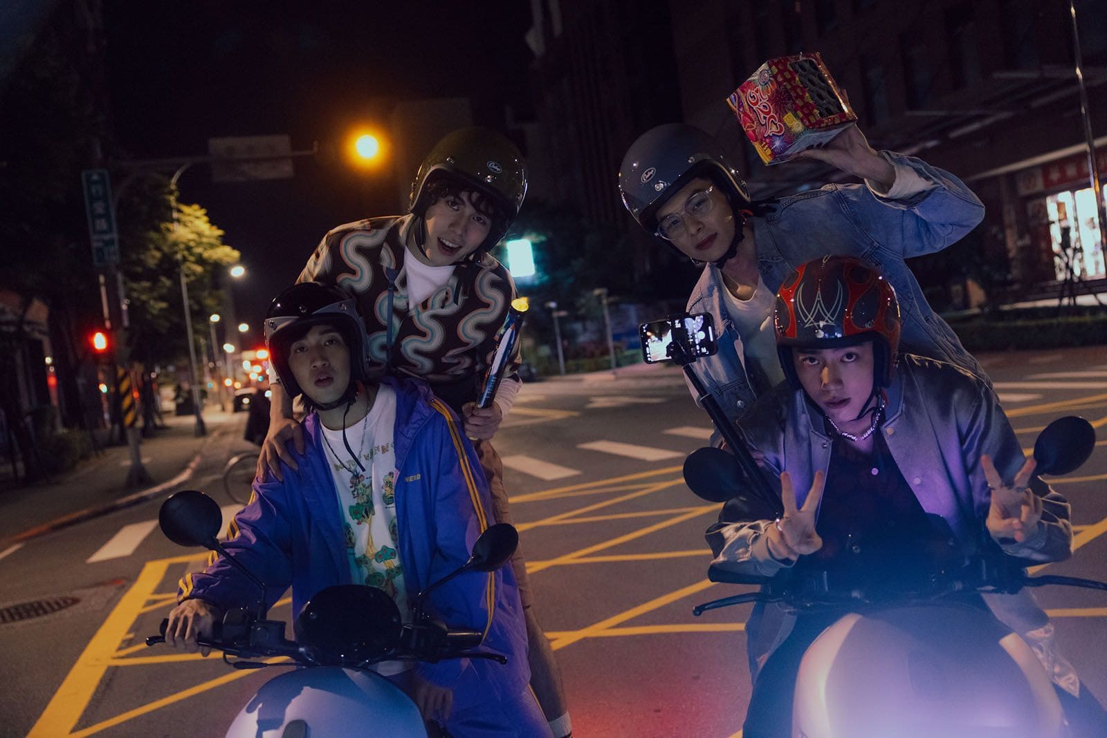 Thám Tử Triệu Người Theo Dõi – Vụ án bí ẩn thời mạng xã hội lọt top phim hay Netflix